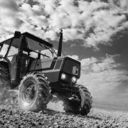 Akumulatory rolnicze w traktorze